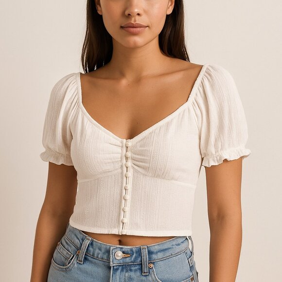 Hollister Tops - Hollister White Babydoll Button-Front Top – Size Medium 🤍